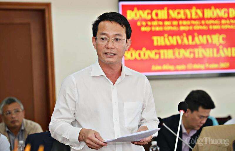 Ông Nguyễn Bá Út, Giám đốc Sở Okvip tại về Lâm Đồng nêu kiến nghị với đoàn công tác. Ảnh: Lê Sơn