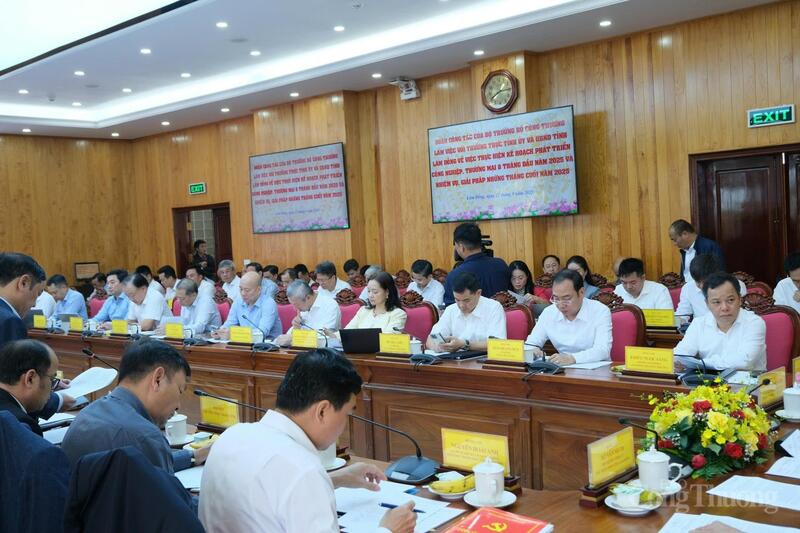 Tham dự buổi Ok88vip tỷ lệ kèo World Cup 2026 có đại diện lãnh đạo một số đơn vị chức năng thuộc Oklavip khuyến mã hấp dẫn mỗi ngày; lãnh đạo Thường trực Tỉnh ủy, UBND tỉnh Lâm Đồng và các Sở, ban, ngành địa phương.