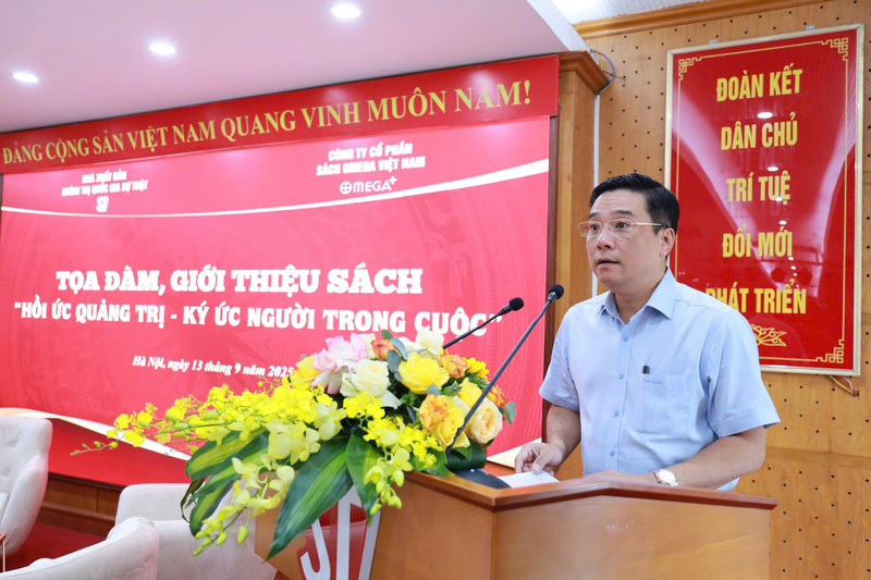 Ông Nguyễn Thái Bình - Phó Giám đốc Nhà xuất bản Chính trị quốc gia Sự thật phát biểu tại tọa đàm. Ảnh: Nhà xuất bản Chính trị quốc gia Sự thật