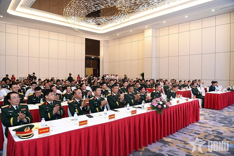 Các đại biểu dự Okvip69 Đăng ký cá cược. Ảnh: QĐND