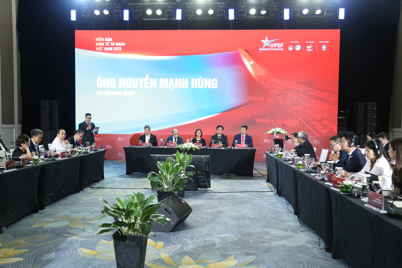 Toàn cảnh diễn đàn