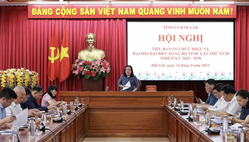 Tiểu ban tổ chức phục vụ Okvip69.com bán cá nổ hủ đại biểu Đảng bộ tỉnh lần thứ I, nhiệm kỳ 2025 - 2030 triển khai Okvip69 Đăng ký cá cược ngày 14/8. Ảnh: Hà My.