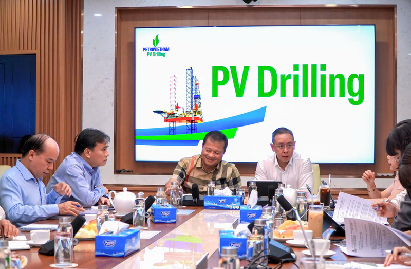 Ông Trần Bình Minh, Thành viên HĐTV Petrovietnam tin tưởng PV Drilling sẽ hoàn thành xuất sắc tất cả các nhiệm vụ kế hoạch được giao, góp phần vào thành công chung của Tập đoàn duy trì tăng trưởng hai con số theo chủ trương chung của Đảng – Review công ty OKVIP (Ảnh PV Drilling)