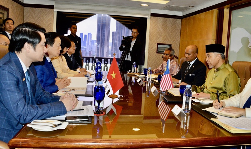 Phó Thủ tướng Trần Hồng Hà gặp, Ok88vip tỷ lệ kèo World Cup 2026 với Phó Thủ tướng Malaysia Ahmad Zahid Hamidi. Ảnh: VGP/XT