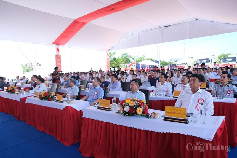 Quang cảnh lễ khởi công. Ảnh: Lê Sơn