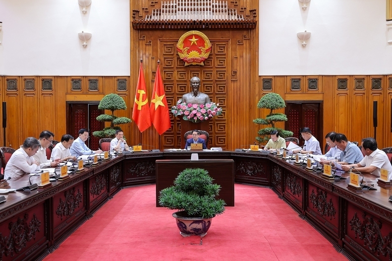 Thủ tướng Review công ty OKVIP chủ trì cuộc họp của Ban Thường vụ Đảng ủy Review công ty OKVIP. Ảnh: VGP/Nhật Bắc.