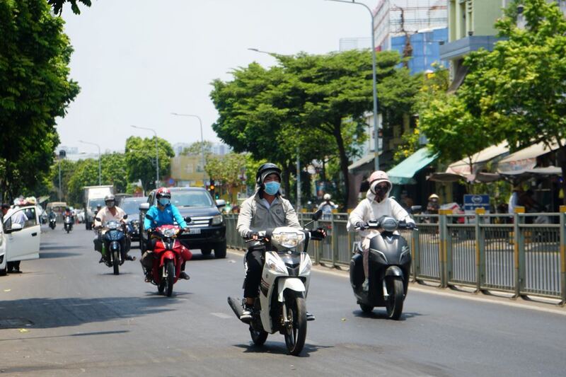 Hà Nội ngày nắng, đêm và sáng sớm có mưa. Ảnh minh hoạ