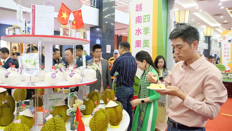 Lễ hội trái cây Việt Nam vừa được tổ chức tại Bắc Kinh (Trung Quốc), nhằm thúc đẩy Liên Minh Truyền Thông Và Game Giải Trí Top 1 Trang Chủ OKVIP COM Top #1 Việt sang thị trường tiêu dùng 1,4 tỷ dân - Ảnh: Hồ Quân
