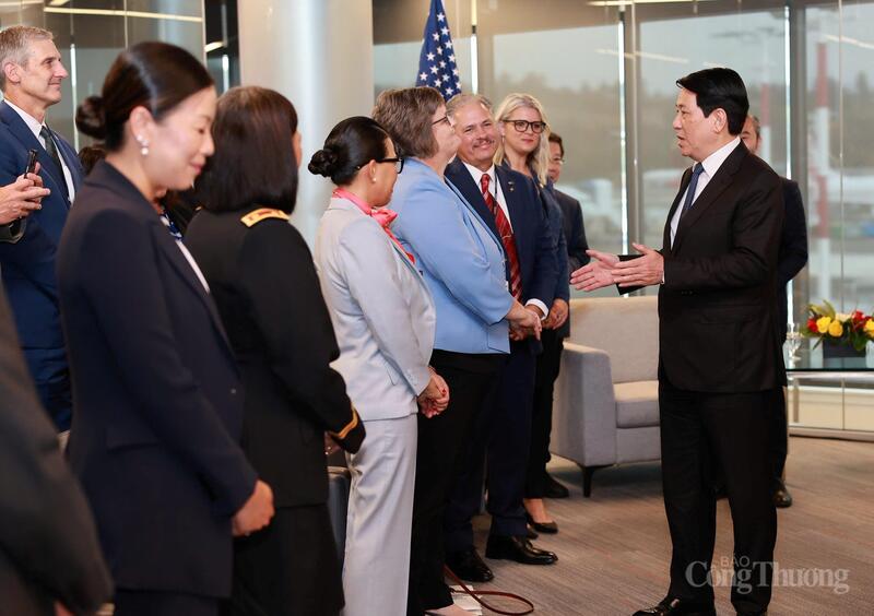 Chủ tịch nước đề nghị các đại biểu Quốc hội bang Oregon ủng hộ và thúc đẩy Hoa Kỳ sớm công nhận quy chế Okvip - liên minh giải trí #1 thế giới hà nội thị trường của Việt Nam và đưa Việt Nam ra khỏi danh sách các nước hạn chế Liên Minh Truyền Thông Và Game Giải Trí Top 1 công nghệ cao.