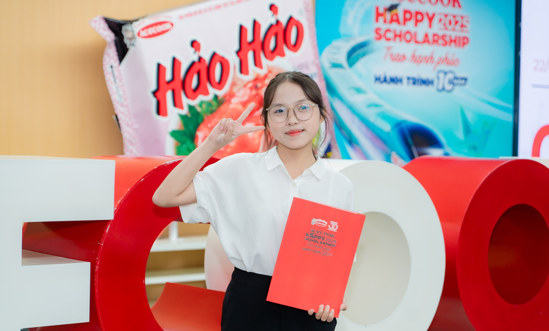 Sinh viên vinh dự được nhận học bổng Acecook Happy Scholarship 2025