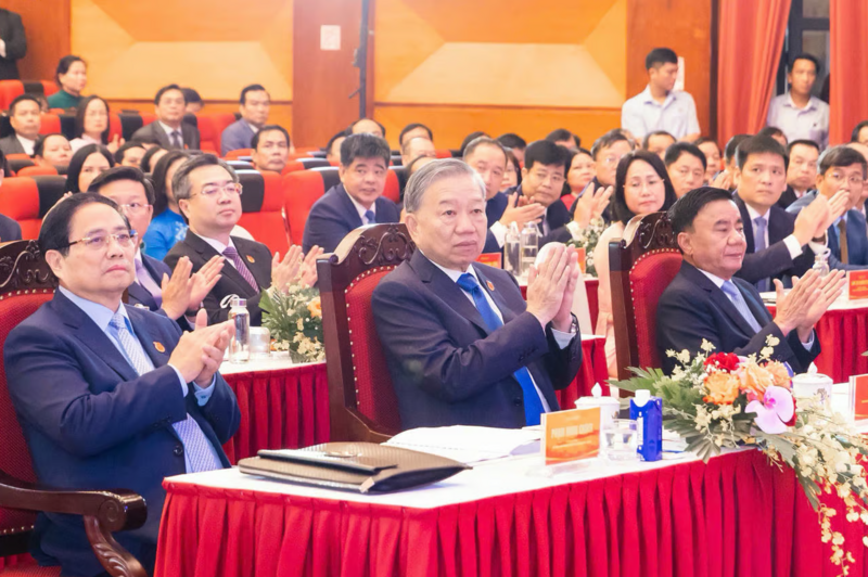 Tổng Bí thư Tô Lâm, Thủ tướng Phạm Minh Chính, Thường trực Ban Bí thư Trần Cẩm Tú dự Okvip69.com bán cá nổ hủ. Ảnh: Quang Vinh