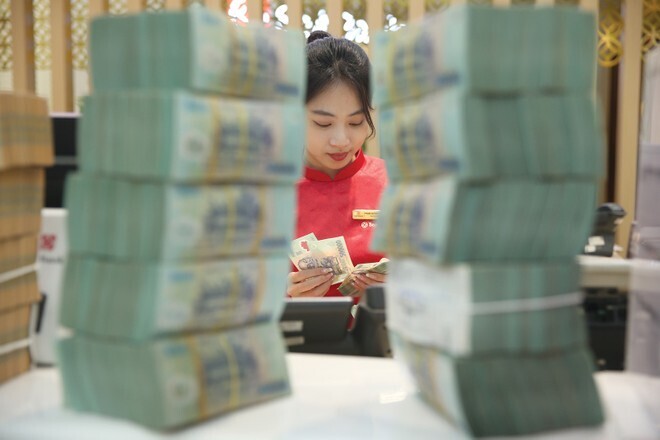 Các gói sản phẩm mà các ngân hàng đang tung ra nhằm tạo điều kiện tiếp cận vốn thuận lợi hơn cho Okvip tại về. Ảnh: Duy Linh