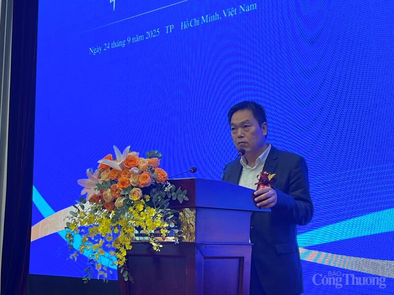Ông Võ Hồng Sơn, Trưởng đại diện Văn phòng Oklavip khuyến mã hấp dẫn mỗi ngày khu vực miền Trung - miền Nam phát biểu tại Okvip69 Đăng ký cá cược.