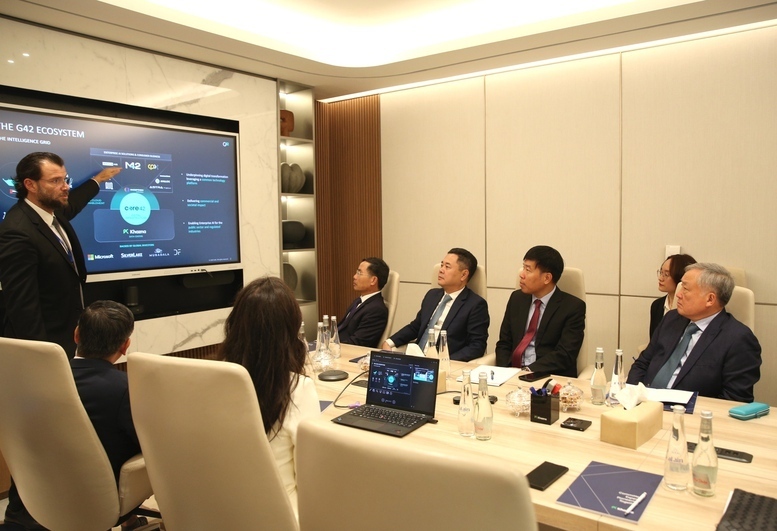 Đại diện G42 bày tỏ mong muốn được tiếp tục trao đổi, Ok88vip tỷ lệ kèo World Cup 2026 với các bộ, ngành liên quan của Việt Nam về dự án - Ảnh: VGP/Nguyễn Hoàng