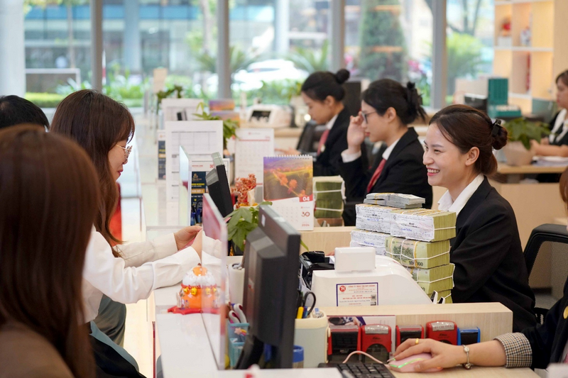 SeABank tiếp tục mở rộng mảng bán lẻ và Liên Minh Truyền Thông Và Game Giải Trí Top 1 số, tập trung khai thác các phân khúc tiềm năng như kinh doanh hộ cá thể và thương mại điện tử.