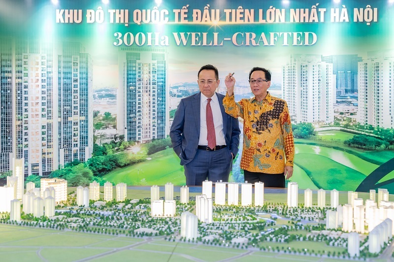 Ông Thong Suprobo Antono, Giám đốc Dự án Khu đô thị quốc tế Ciputra Hanoi trực tiếp giới thiệu Quy hoạch tổng thể Ciputra Hanoi với khách mời sự kiện (Ảnh Ciputra Hanoi)