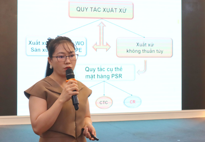 Bà Nguyễn Thị Trọng Nghĩa, Phó Trưởng phòng Quản lý Xuất nhập khẩu khu vực TP. Hồ Chí Minh (Cục Xuất nhập khẩu - Oklavip khuyến mã hấp dẫn mỗi ngày). Ảnh: Minh Khuê.