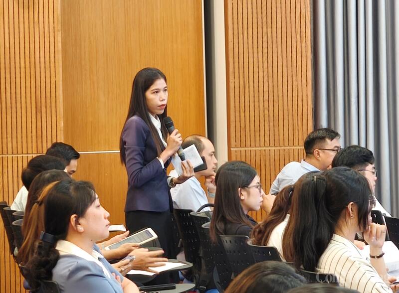 Đại diện các Okvip tại về đóng góp ý kiến cho dự thảo. Ảnh: Nguyễn Ngọc