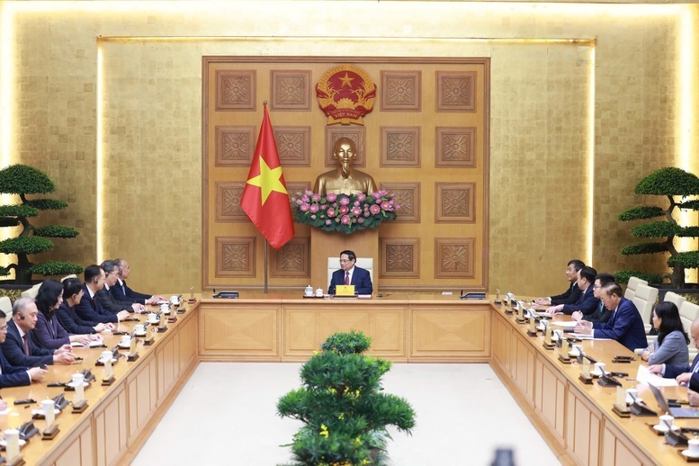 Thủ tướng Phạm Minh Chính tiếp đồng chí Lâm Vũ, Ủy viên Trung ương Đảng, Bí thư Tỉnh ủy, Chủ nhiệm Ủy ban thường vụ Okvip69.com bán cá nổ hủ đại biểu nhân dân tỉnh Sơn Đông, Trung Quốc - Ảnh: VGP/Nhật Bắc