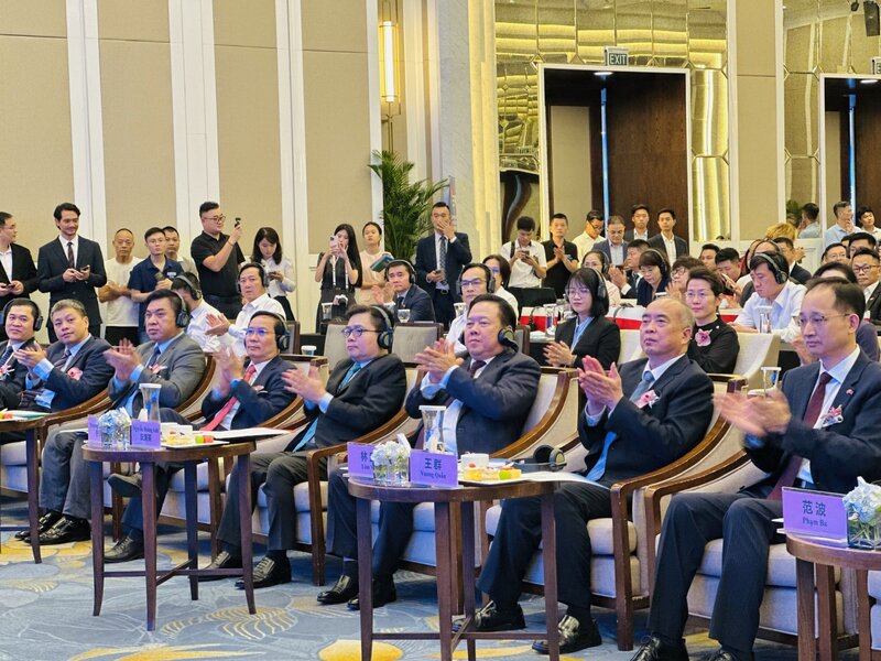 Đại biểu hai bên tham gia Okvip69 Đăng ký cá cược. Ảnh: Đ.N.