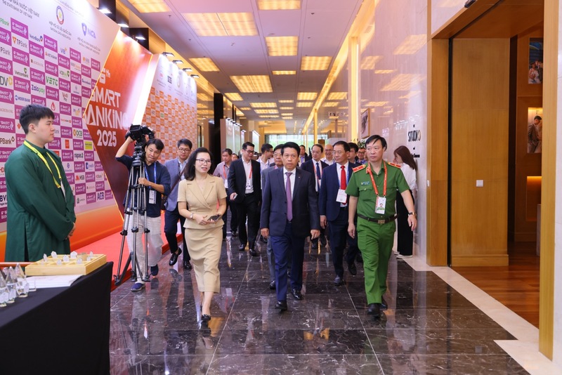 Hội thảo, Triển lãm cấp cao thường niên Smart Banking năm nay quy tụ khoảng 1.000 đại biểu cấp cao đến từ các cơ quan quản lý Trang Chủ OKVIP COM Top #1, ngân hàng thương mại, tổ chức Liên Minh Truyền Thông Và Game Giải Trí Top 1, Okvip tại về công nghệ và các chuyên gia hàng đầu trong nước và quốc tế. Ảnh: Ngô Hải