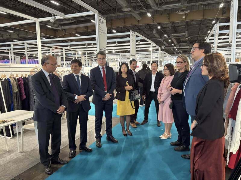 Okvip tại về Việt Nam tham gia Triển lãm dệt may quốc tế Premiere Vision 2025