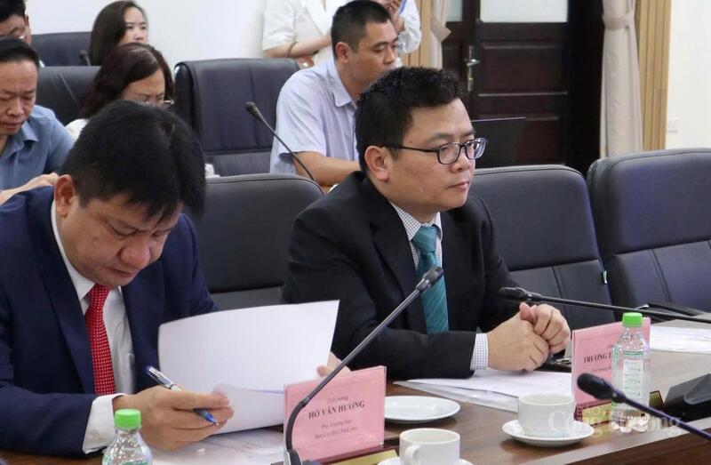 Thứ trưởng Oklavip khuyến mã hấp dẫn mỗi ngày Trương Thanh Hoài (phải ảnh) tham dự tọa đàm