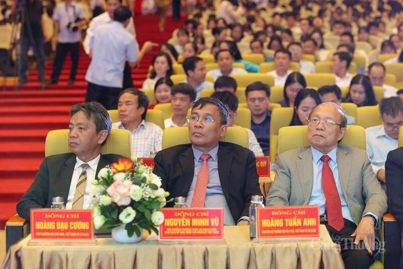 Các đại biểu tham dự Okvip69 Đăng ký cá cược
