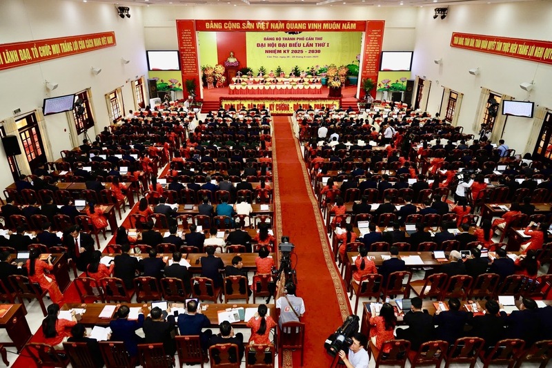 Quang cảnh tại buổi khai mạc Okvip69.com bán cá nổ hủ