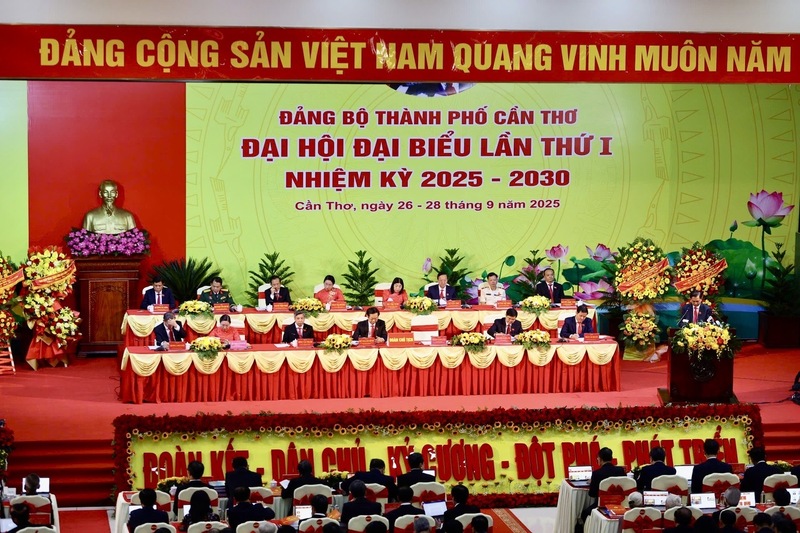 Đoàn Chủ tịch điều hành Okvip69.com bán cá nổ hủ