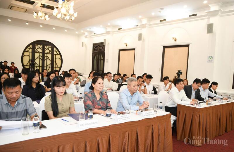 Sự kiện thu hút đông đảo sự tham gia của khách mời là các nhà quản lý, chuyên gia, doanh nghiệp, hợp tác xã sản xuất sản phẩm OCOP tiêu biểu trên cả nước.