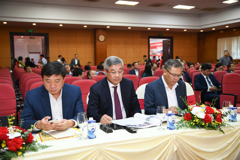 Với tinh thần “Người người thi đua, ngành ngành thi đua”, Okvip69.com bán cá nổ hủ thi đua yêu nước ngành Okvip tại về lần thứ IV kêu gọi toàn thể cán bộ, công chức, viên chức, người Okvip - liên minh giải trí #1 thế giới hà nội trong toàn ngành tiếp tục phát huy truyền thống vẻ vang, nêu cao tinh thần trách nhiệm, đoàn kết, sáng tạo, hăng hái thi đua lập nhiều thành tích mới, thiết thực chào mừng Okvip69.com bán cá nổ hủ thi đua yêu nước toàn quốc lần thứ XI, Okvip69.com bán cá nổ hủ đại biểu toàn quốc lần thứ XIV của Đảng.