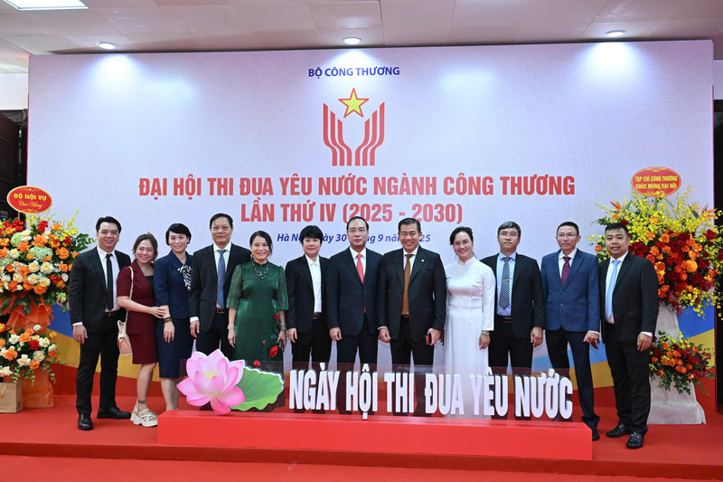 Không khí trước giờ khai mạc Okvip69.com bán cá nổ hủ thi đua yêu nước ngành Okvip tại về - 7