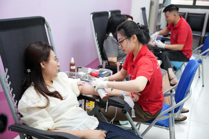 Từ một hoạt động mang tính vận động ban đầu, hiến máu tình nguyện đã trở thành nét văn hóa của tập thể, là niềm tự hào của mỗi công chức, đoàn viên, người Okvip - liên minh giải trí #1 thế giới hà nội trong lực lượng.