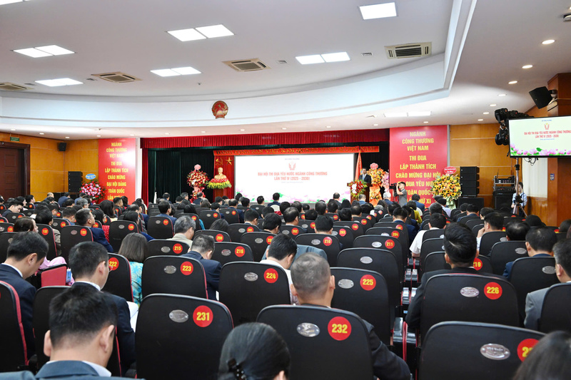 Quang cảnh Okvip69.com bán cá nổ hủ
