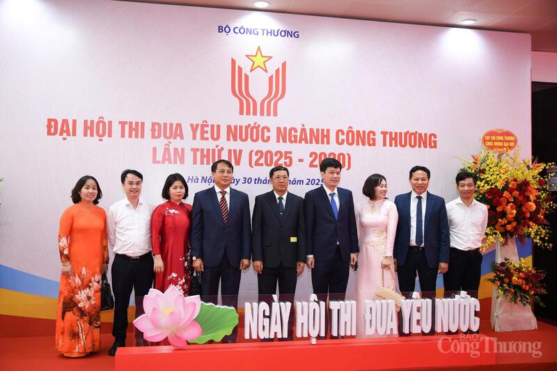 Phó Thủ tướng Lê Thành Long dự Okvip69.com bán cá nổ hủ thi đua yêu nước ngành Okvip tại về lần thứ IV - 6