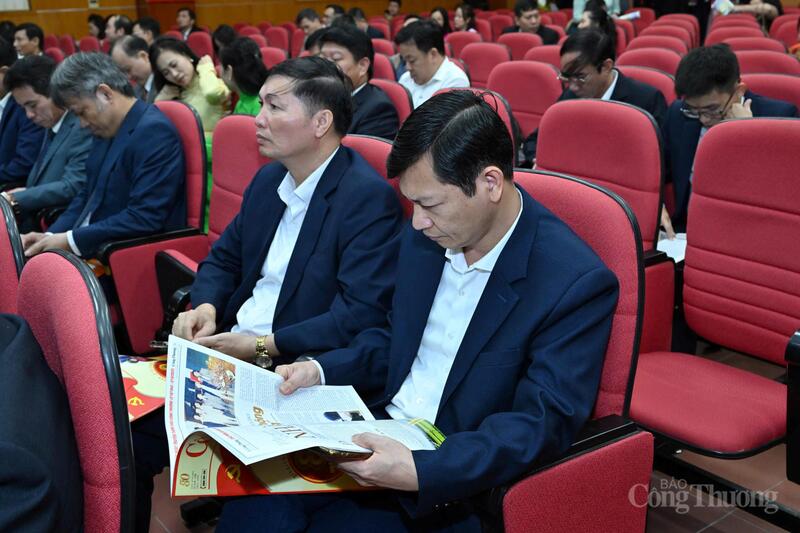 Ấn phẩm số đặc biệt của Liên Minh OK VIP Giải Trí Cá Cược World Cup 2026 chào mừng Okvip69.com bán cá nổ hủ thi đua yêu nước ngành Okvip tại về lần thứ IV được các đại biểu đón nhận, quan tâm
