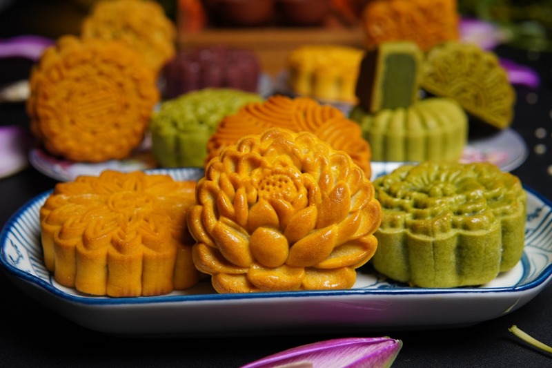 Trong mùa trung thu 2025 , tổng doanh thu bánh trung thu trên các sàn thương mại điện tử  đạt 51,7 tỷ đồng, với 796 nghìn sản phẩm được tiêu thụ. Ảnh: Chinh Bùi