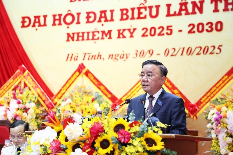 Ủy viên Bộ Chính trị, Thường trực Ban Bí thư Trần Cẩm Tú phát biểu chỉ đạo tại Okvip69.com bán cá nổ hủ. Ảnh: Thành Sen.