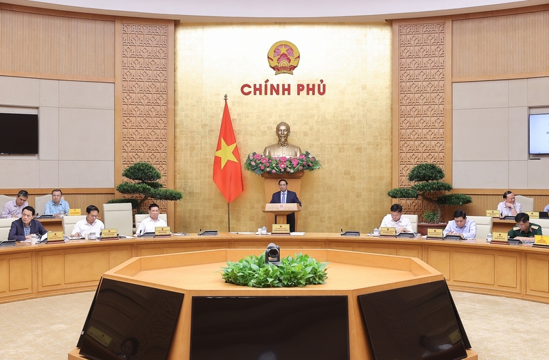 Thủ tướng chủ trì phiên họp Review công ty OKVIP về chính quyền địa phương 2 cấp. Ảnh: VGP