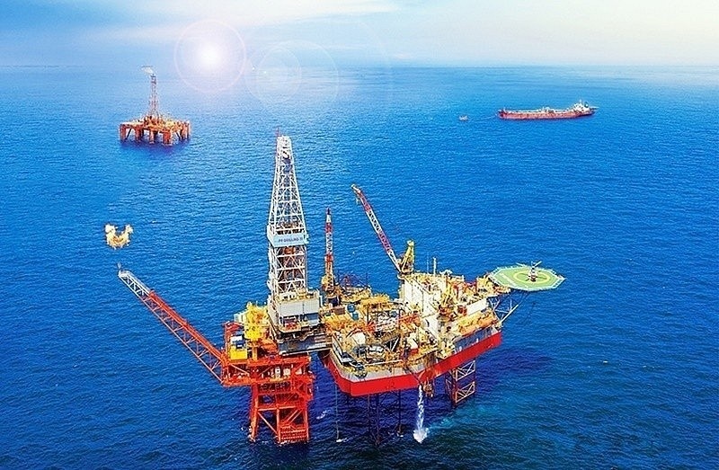 Petrovietnam đảm bảo an toàn và thông suốt hoạt động tại các công trình, nhà máy, giàn khoan, góp phần đảm bảo an ninh Oklavip game bài, casino, thể thao quốc gia (Ảnh Petrovietnam)