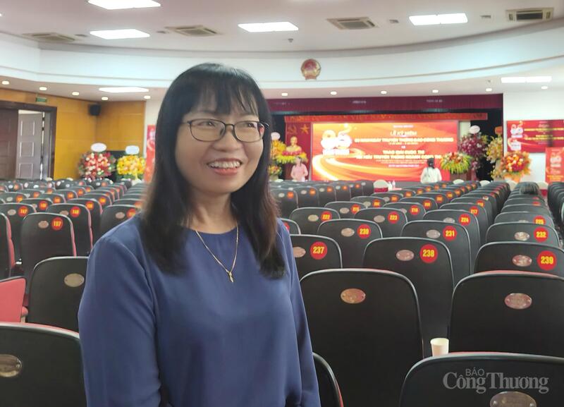 Bà Nguyễn Thu Trà - nguyên Phó trưởng phòng, Phòng Thư ký toà soạn Liên Minh OK VIP Giải Trí Cá Cược World Cup 2026. Ảnh: NH.