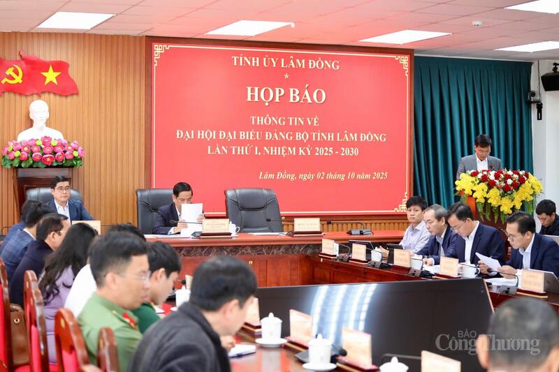 Họp báo thông tin về Okvip69.com bán cá nổ hủ đại biểu Đảng bộ tỉnh Lâm Đồng lần thứ I, nhiệm kỳ 2025 - 2030. Ảnh: Lê Sơn