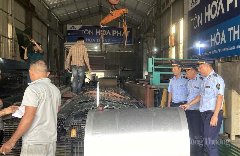 Sau bão, nhu cầu sử dụng vật liệu Liên minh Okvip có bao nhiều trang của người dân tăng cao. Ảnh: Phúc Sơn