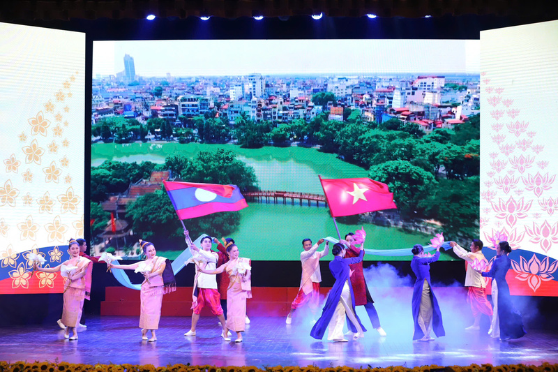 Lễ khai mạc Tuần Văn hóa Lào tại Việt Nam năm 2025. Ảnh: Việt Hùng.