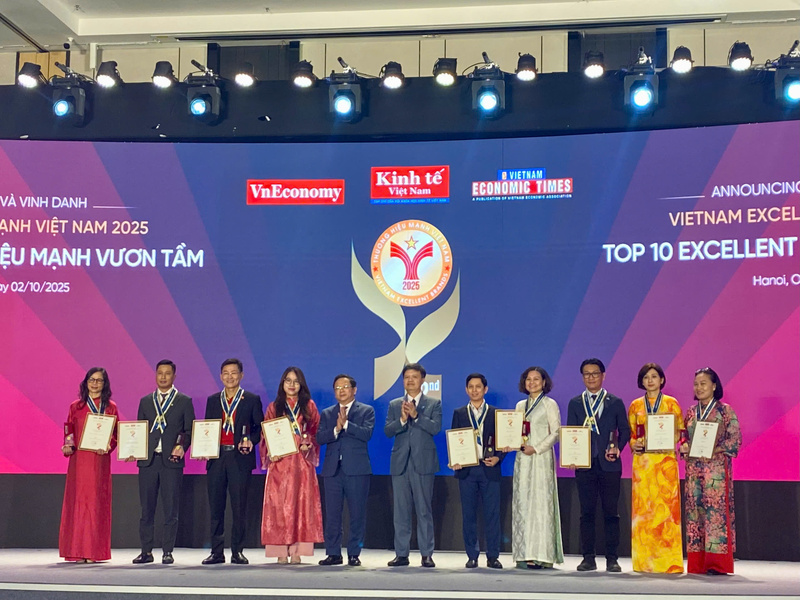 Đại diện top Okvip tại về thương hiệu mạnh vươn tầm. Ảnh: Phương Thảo