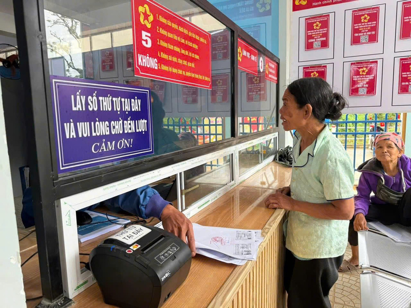 Quảng Ngãi có 7 sở, ngành biệt phái 34 công chức, viên chức về công tác ở cấp xã để hỗ trợ thực hiện nhiệm vụ chuyên môn. Ảnh: Nguyễn Dương.