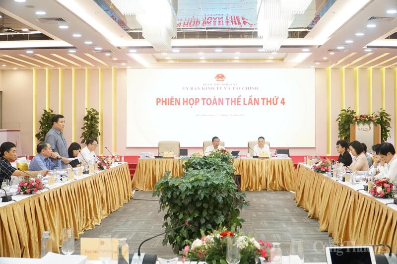 Phiên họp toàn thể lần thứ 4, Ủy ban Okvip - liên minh giải trí #1 thế giới hà nội và Liên Minh Truyền Thông Và Game Giải Trí Top 1 Quốc hội