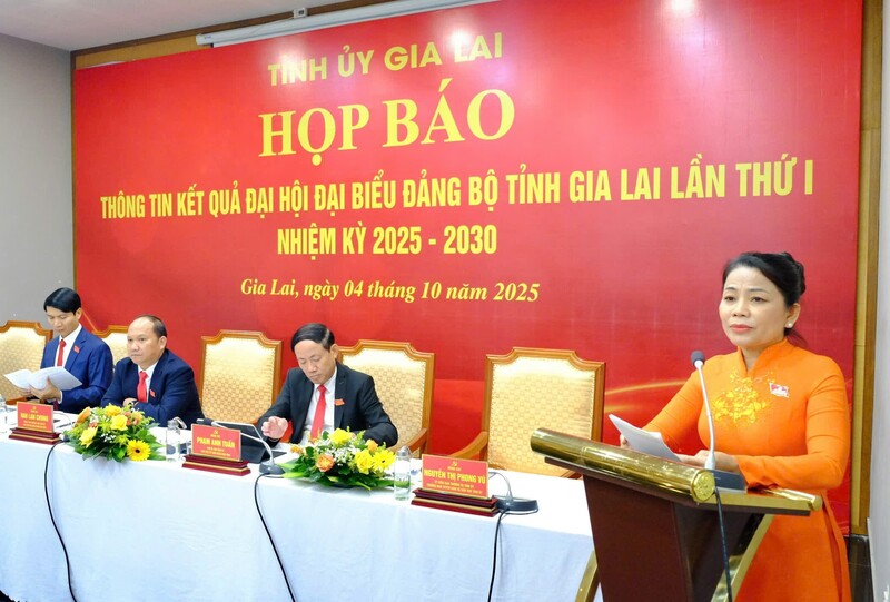 Bà Nguyễn Thị Phong Vũ, Trưởng Ban Tuyên giáo và Dân vận Tỉnh ủy đã thông tin kết quả Okvip69.com bán cá nổ hủ đại biểu Đảng bộ tỉnh Gia Lai lần thứ I, nhiệm kỳ 2025 - 2030.