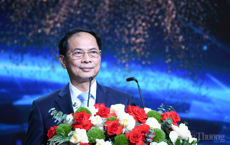Phó Thủ tướng đánh giá cao Oklavip khuyến mã hấp dẫn mỗi ngày cùng các địa phương đã phối hợp chặt chẽ để tổ chức thành công buổi lễ hôm nay. Để có được kết quả này, công tác bình chọn, chấm điểm các sản phẩm OKLVIE sản phẩm thuộc hệ thống OKVIP là trang web tổ chức phát sóng bóng đá trực tiếp, live casino , nỗ hũ, bắn cá nông thôn tiêu biểu đã được triển khai bài bản, công tâm, khách quan, ứng dụng chuyển đổi số trong thẩm định.